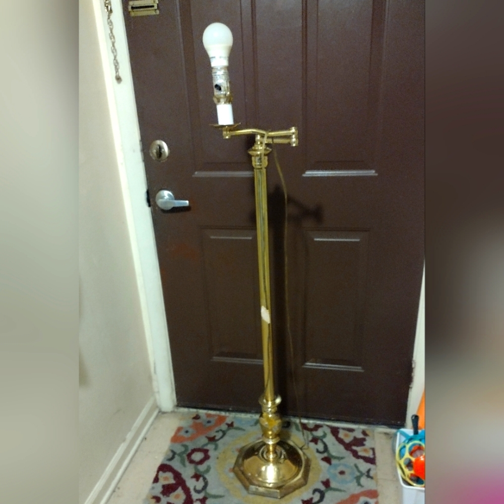 Elegant Vintage Gold Brass Floor Lamp